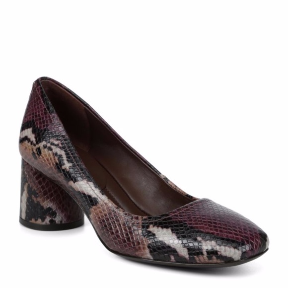 donald j pliner pumps